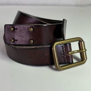 Mens Divided Brown Leather Belt with Brass Buckle. Size S